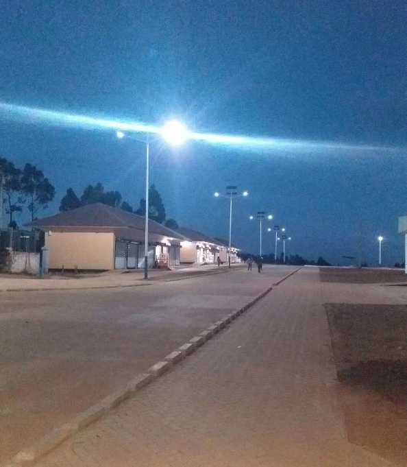 石狮市非洲科特迪瓦太阳能路灯工程